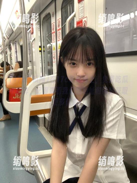 在17c吃瓜网上，免费吃瓜不打烊，记得查看我们的地址和网站获取更多信息！