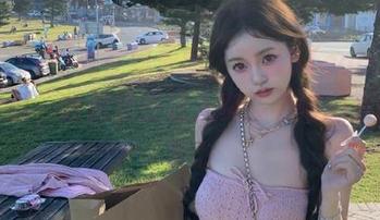 赢在娱乐圈，观看51com的独家报道，收藏那些让人哭笑不得的新闻故事。