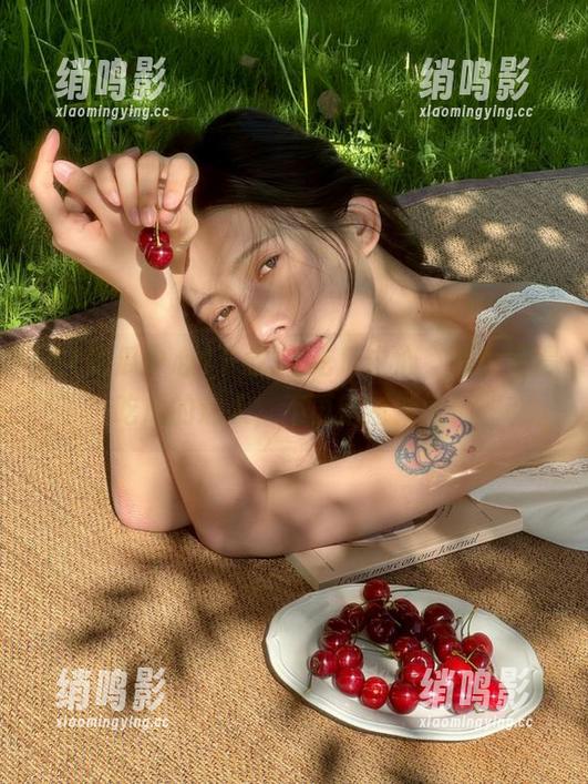 下载51吃瓜中心，成为懂得吃瓜的达人，不再错过新闻！