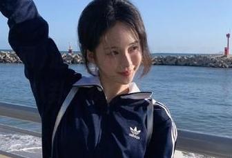 通过51吃瓜网下载，分享你身边的八卦，快乐发布无限精彩！