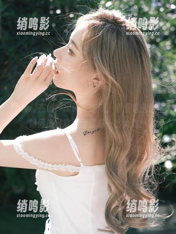 在线“hlw”吃瓜，看看这些吐槽如何把日常生活变成一出大戏！