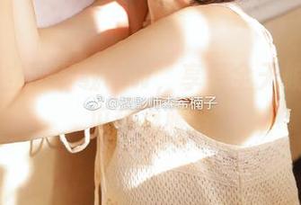 立即下载hlw，享受全天候追踪吃瓜热点服务