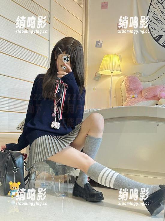 在tttzzz万里长篇长征正能量的帮助下，安卓用户如何将吃瓜精神转化为正能量的动力？