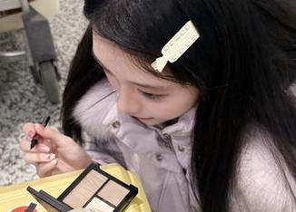 免费吃瓜，尽在吃瓜网，欢迎访问我们的网站地址获取更多内容！