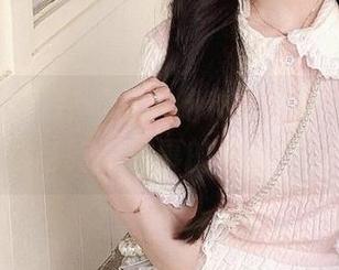 在“黑瓜吃料”网页上寻找美食与吃瓜故事的完美结合